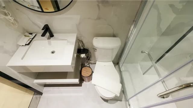 Banana Guesthouse South Pattaya-King Deluxe View only-6