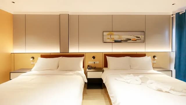 Banana Guesthouse South Pattaya-King Deluxe View only-1