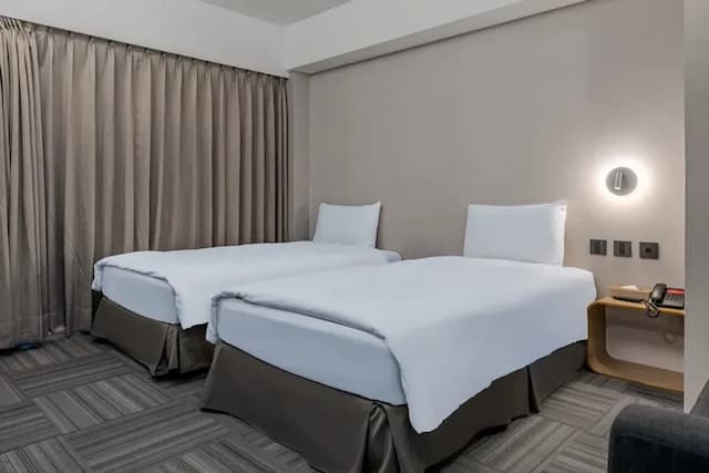 橙居台中-橙綠雙床客房-4