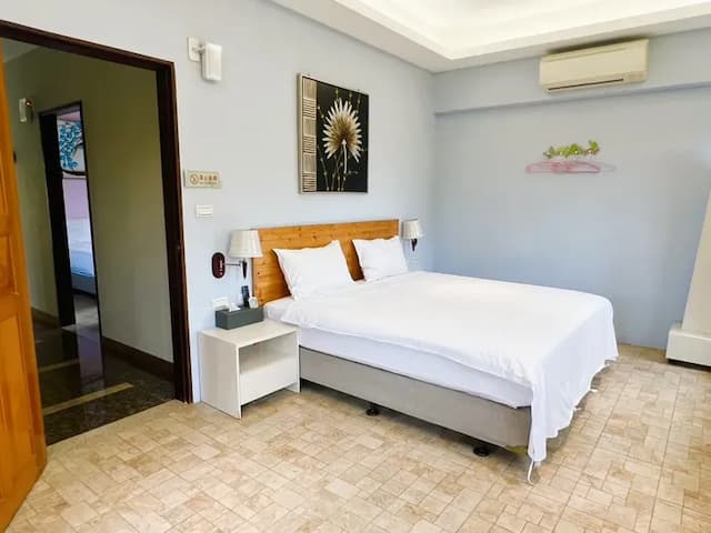 王老爺花園民宿-園景陽台大床房-2