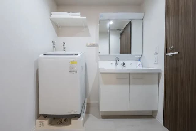 LAKU HOTEL ASAKUSA-10-min walk to Sensoji Temple｜6 min to Skytree / Direct to Airport｜35 min to Disney｜60.22㎡｜Up to 5 guests-10