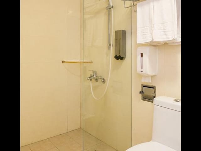 悅豪大飯店｜新竹館-家庭房-5