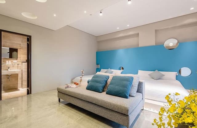 Night Home-Quadruple Room with Balcony-4