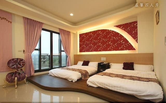 Lamborghini Hall-Will be. Stylish quadruple room-7