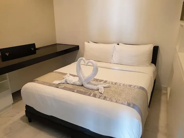 Flixses Suites at Platinum KLCC-Luxury Two Bedroom Suite-1