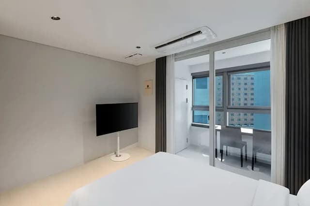 Newcz Haeundae Residence-Deluxe Double City-2