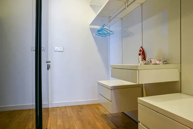 Flixses Suites at Platinum KLCC-Deluxe King Suite-3