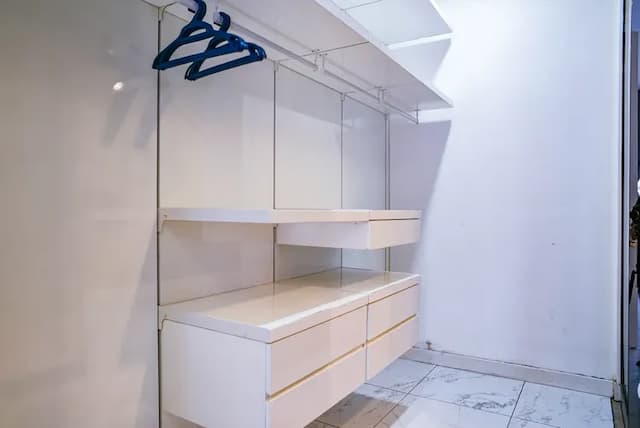 Flixses Suites at Platinum KLCC-Deluxe Three Bedroom Suite-10