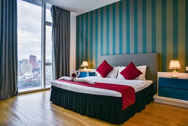 Flixses Suites at Platinum KLCC-Deluxe Family Suite-1