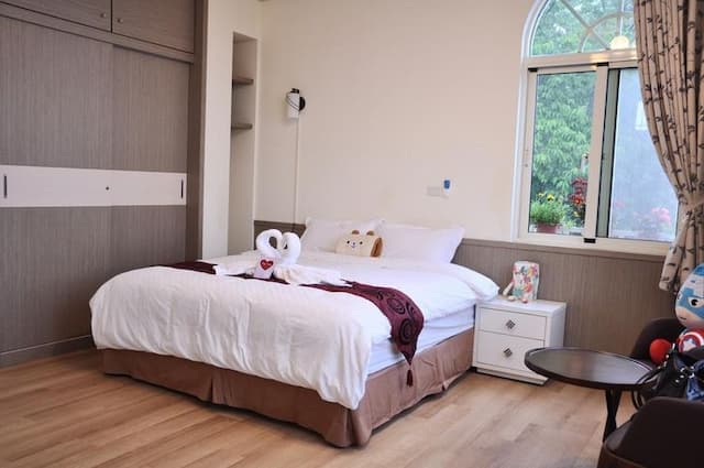 David's House-Sunrise room-3