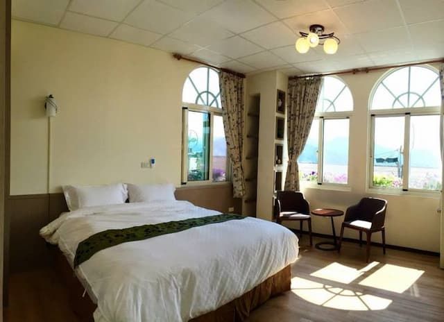 David's House-Sunrise room-2