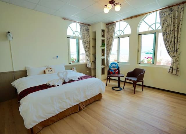 David's House-Sunrise room-1