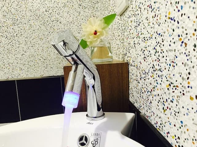 David's House-Flower words room-4