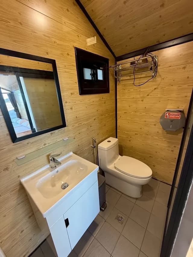 尖石天空小木屋露營區｜獨家8折起！寵物友善、高海拔、鄰近青蛙石天空步道-【虹夕伴山】 小木屋 B2-7