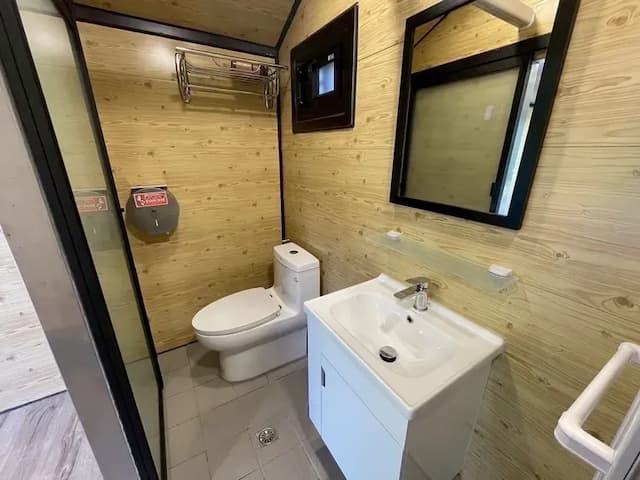 尖石天空小木屋露營區｜獨家8折起！寵物友善、高海拔、鄰近青蛙石天空步道-【虹夕伴山】 小木屋 B4-6