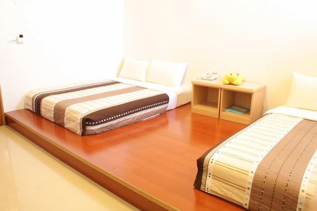 longbeach B&B-Quadruple room-2