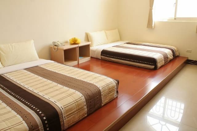 longbeach B&B-Quadruple room-1