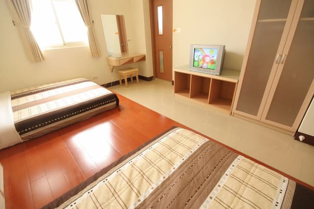 longbeach B&B-Quadruple room-3