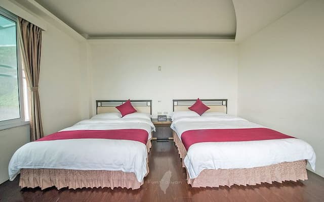 ChuYuan Homestay-Yunhai View Quadruple Suite-1