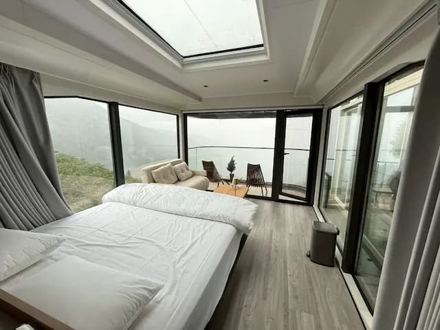 尖石天空小木屋露營區｜獨家8折起！寵物友善、高海拔、鄰近青蛙石天空步道-【虹夕雲境】 太空艙 A2-1