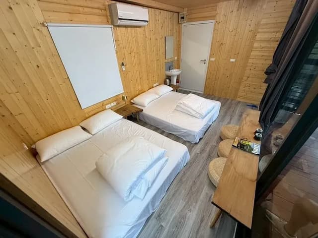 尖石天空小木屋露營區｜獨家8折起！寵物友善、高海拔、鄰近青蛙石天空步道-【虹夕雲境】 組合屋 H3-1