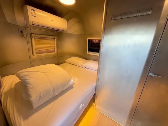 尖石天空小木屋露營區｜獨家8折起！寵物友善、高海拔、鄰近青蛙石天空步道-【虹夕伴山】 露營車 C2-2