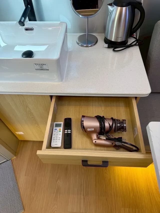 尖石天空小木屋露營區｜獨家8折起！寵物友善、高海拔、鄰近青蛙石天空步道-【虹夕伴山】露營車 C4-6