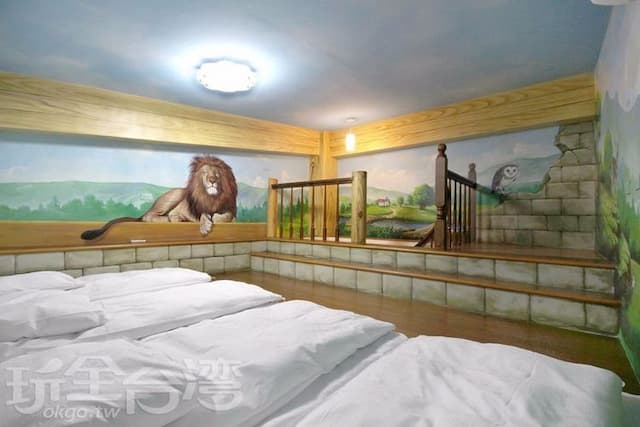 Traveler Guest House-Six-person room-3