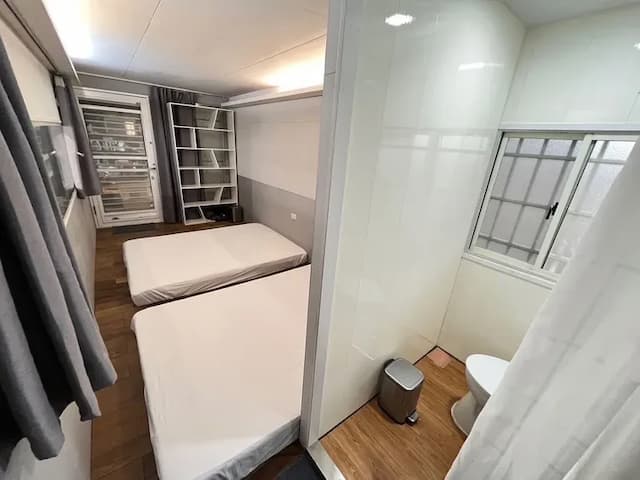 尖石天空小木屋露營區｜獨家8折起！寵物友善、高海拔、鄰近青蛙石天空步道-【群山貨櫃小屋】-2