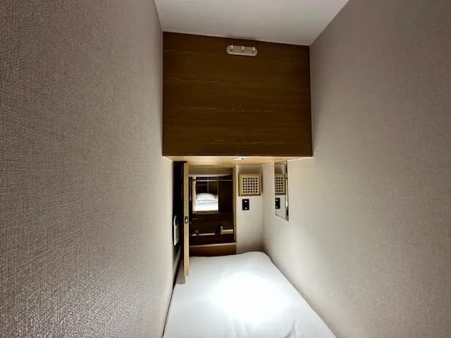 Nomad Live Hostel-男性專用宿舍房-14