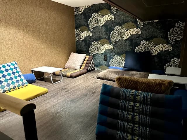 Nomad Live Hostel-男性專用膠囊房-13