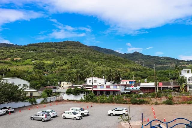 太麻里曙光渡假酒店｜限時優惠69折｜兒童遊樂場-【獨家專案】巴士主題房（一大床＋上下舖造型兒童床）-6