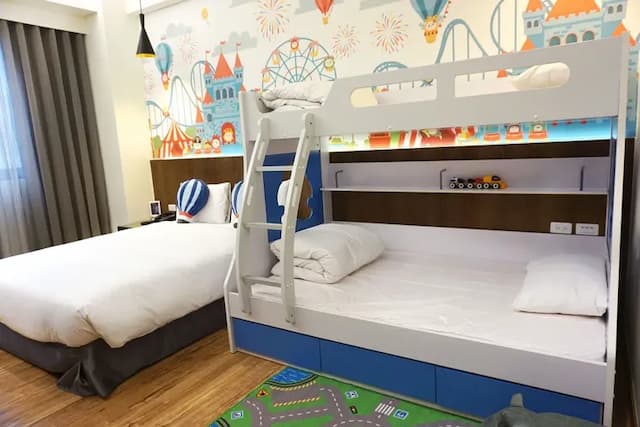 太麻里曙光渡假酒店｜限時優惠69折｜兒童遊樂場-【獨家專案】曙光樂園房（一大床＋上下舖造型兒童床）-3