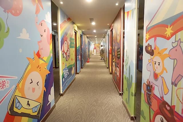 太麻里曙光渡假酒店｜限時優惠69折｜兒童遊樂場-【獨家專案】粉色賽車房（二大床＋一賽車床）-5