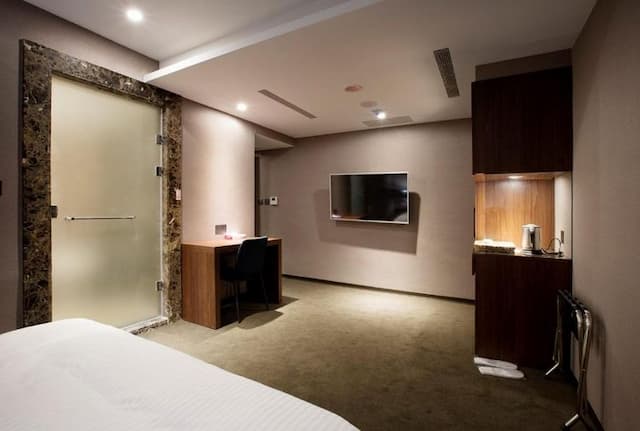 Noble Hotel-Classic double room-3