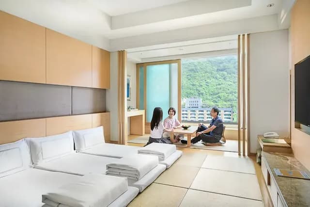Evergreen Resort Hotel (Jiaosi)-2026 Japanese Family Room With Breakfast & Dinner｜Laurel-1