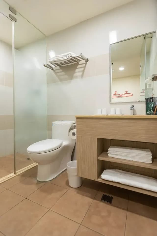 【高鐵假期】 西悠巢旅台北館2日自由行｜近中山站、寧夏夜市-【限定優惠_商務專案】-【商務專案】雅緻雙人房(1大床-含早-無窗)-8