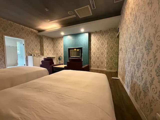 Lisa motel-Business twin Room-2