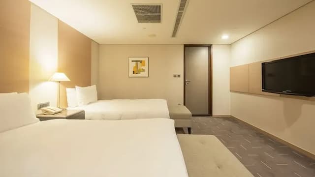 CHECK inn SELECT Taichung Dadun-Standard Twin Room (No Windows)-room only-2