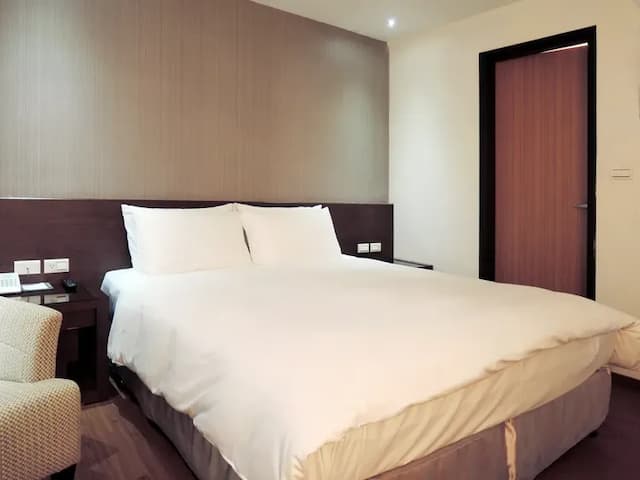 雀客藏居花蓮林森-經典雙人客房-6