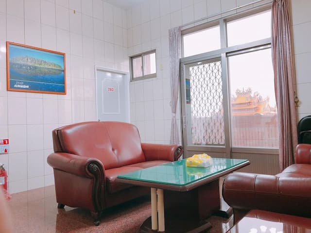 初心輕旅民宿 | 12人可澎湖包棟 | 露台賞日出&夕陽｜機場接送-包棟 | 雙人房*1,四人房*1,五人房*1-1