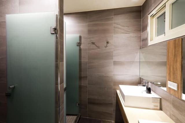 觅净拾光轻旅民宿-101 六人套房-8