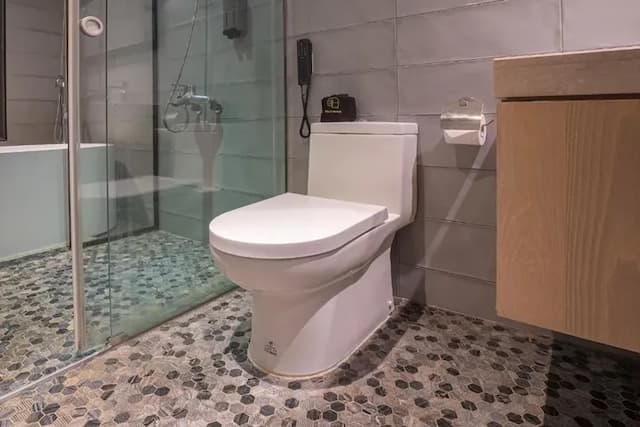 雀客旅館台中文心中清-高級雙人房-附浴缸-5