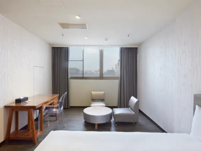 雀客旅館宜蘭羅東-豪華四人房-5