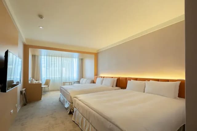 台南大飯店｜贈送小點心-高級家庭房（2大床）-不含早餐-1