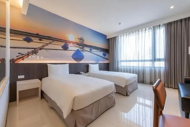 南科贊美酒店｜親子友善-精緻雙人房(兩小床)-1