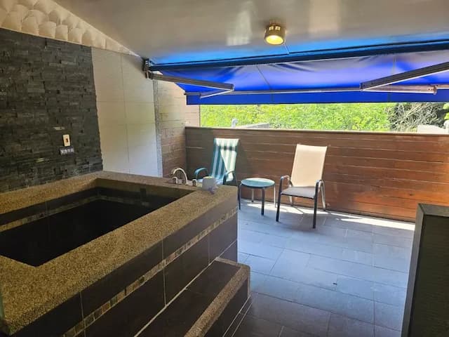 新月塢溫泉 Mikatsuki Tani｜獨家9折起！尖石溫泉、可愛動物區-【湯屋】標準三人房(半露天風呂)-2