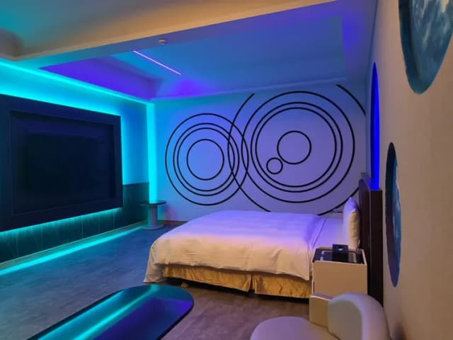 麗莎旅舘-金碧套房-12