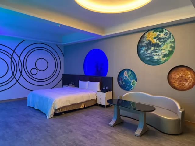 麗莎旅舘-金碧套房-11