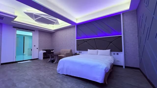 麗莎旅舘-金碧套房-1